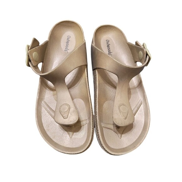 Outwoods Metallic Gold/Bronze Flip Flop Style Sandals Size 6 - Picture 1 of 7